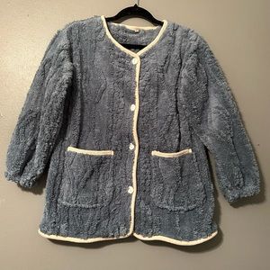 NWOT Unbranded Sz Medium Blue Teddy Button-up Cardigan!